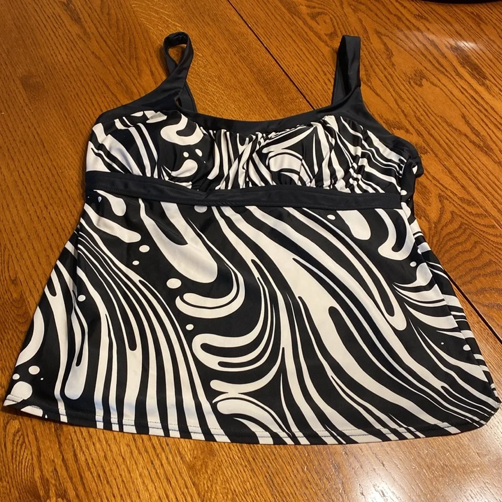 Zero Posur Swimwear Black White Tankini Swim Top Size 16